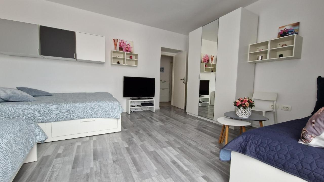 Sun Kissed Apartment Копер Экстерьер фото